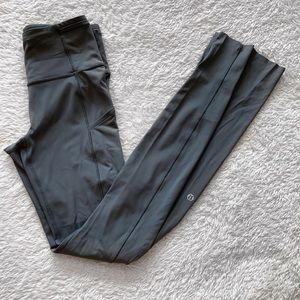 !!! LuluLemon gray leggings !!!